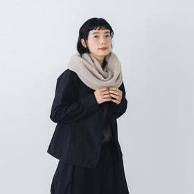 evam eva モヘアリリーループストール