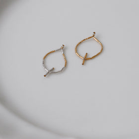 曉 ater cross ring
