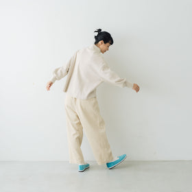 くらすこと +to 大人の定番、ハイネックプルオーバー