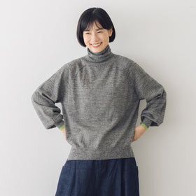 atelier naruse ウールタートルネックニットセーター
