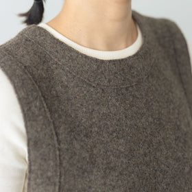 āta  圧縮ウールベスト ブラウン