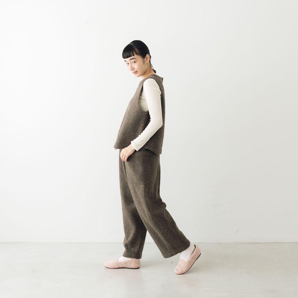 āta  圧縮ウールベスト ブラウン
