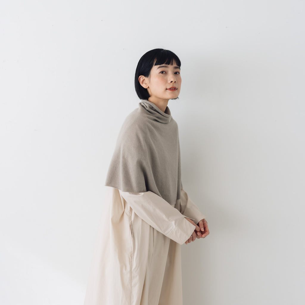 evam eva カシミアスヌード