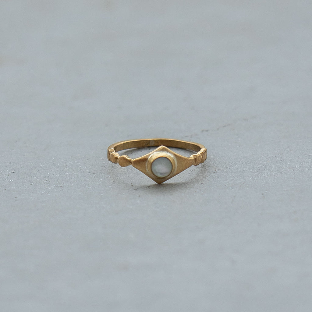SURUME. Shave Stone Thin Ring White shell #9