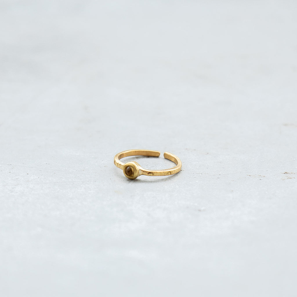 SURUME. Small Stone Ring