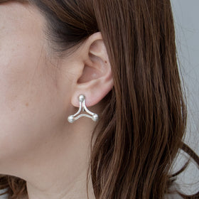 BRASSYARD ピアス／イヤリング tri（片耳）［期間限定販売］