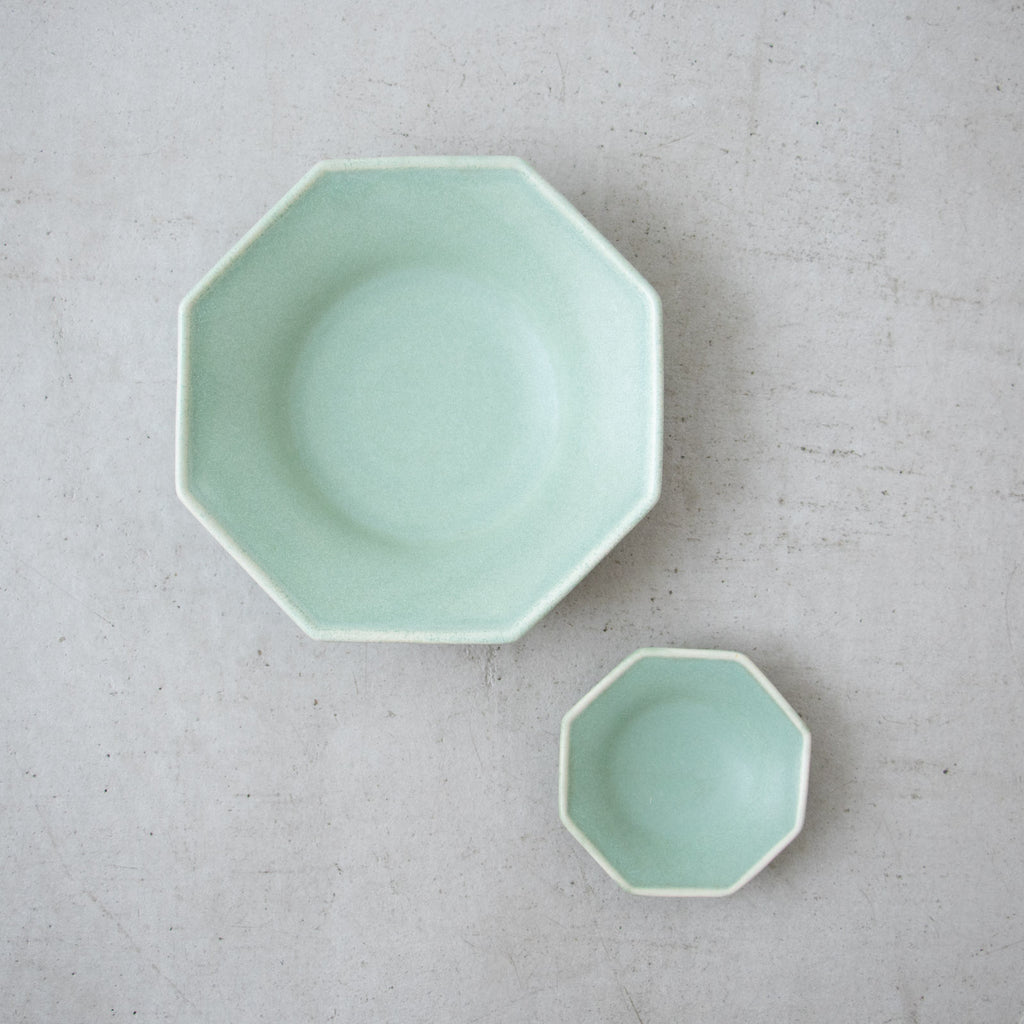 Awabi ware 八角中深皿