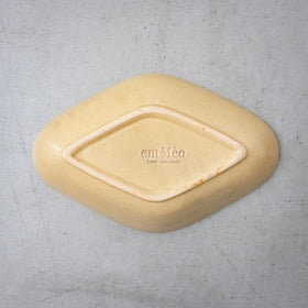 em Mèo ソンベ焼き 菱形プレート［期間限定販売］