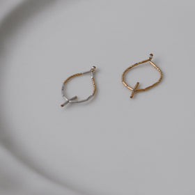曉 ater cross ring