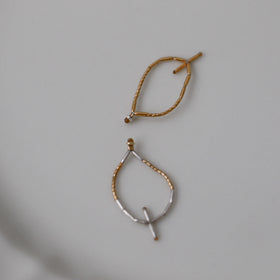 曉 ater cross ring
