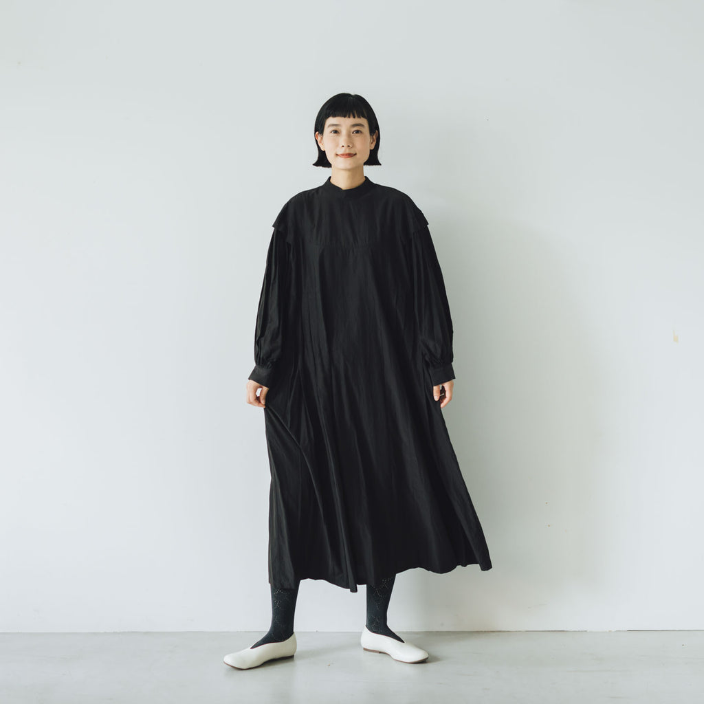 「わたしたちらしい、大人のかわいらしさ」キュプラコットン タックワンピース