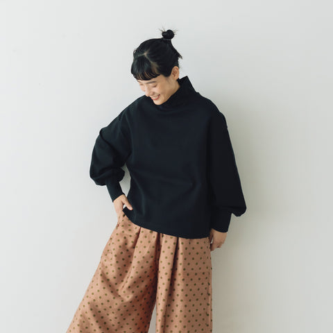くらすこと ＋to　大人の定番、ハイネックプルオーバー