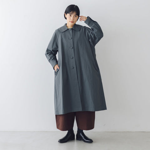くらすこと ＋to クラシカルなコットンナイロンコート［予約／9月下旬お届け予定］ チャコール