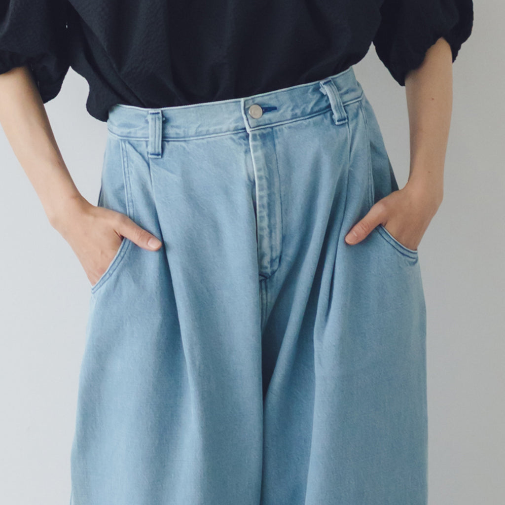 atelier naruse コットンデニム ワイドタックパンツ
