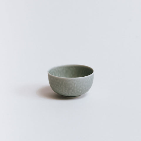 yumiko iihoshi porcelain ReIRABO gohan chawan spring mint green